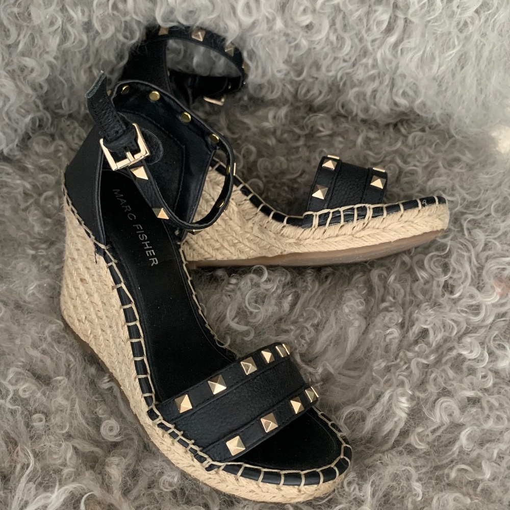 Marc Fisher Studded Espadrille Wedge Sandals Black Leather Size 6 NWOT